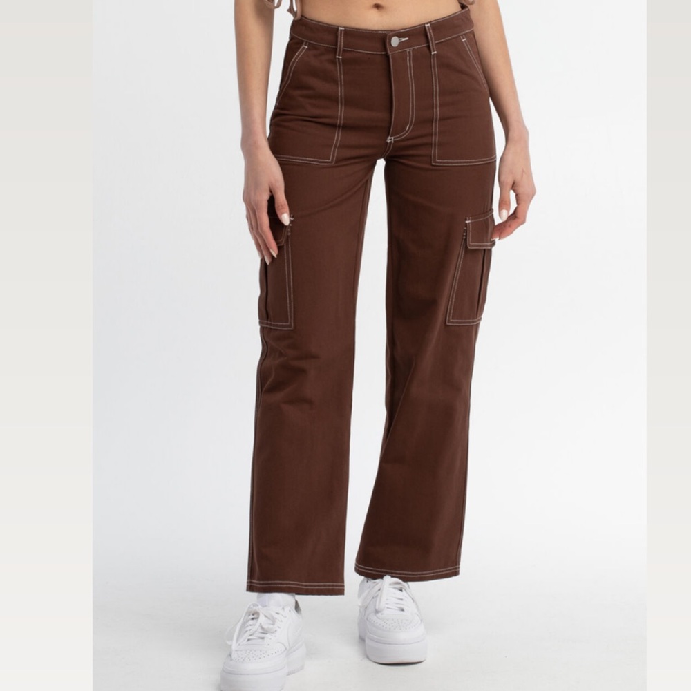 Full Tilt Brown Baggy Cargo Pants with White Stitching 
Size S